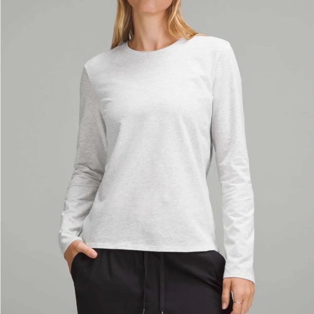 Lululemon Organic Cotton Crew Neck Long Sleeve Heathered Grey Tee Small
